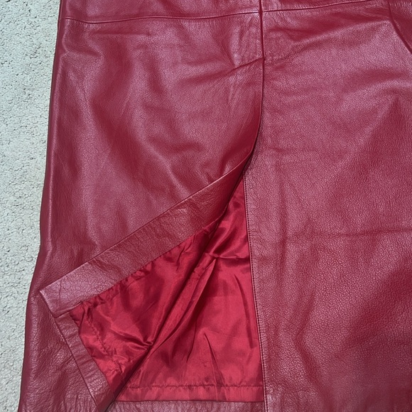 Ladies Genuine Leather Skirt - Picture 3 of 3